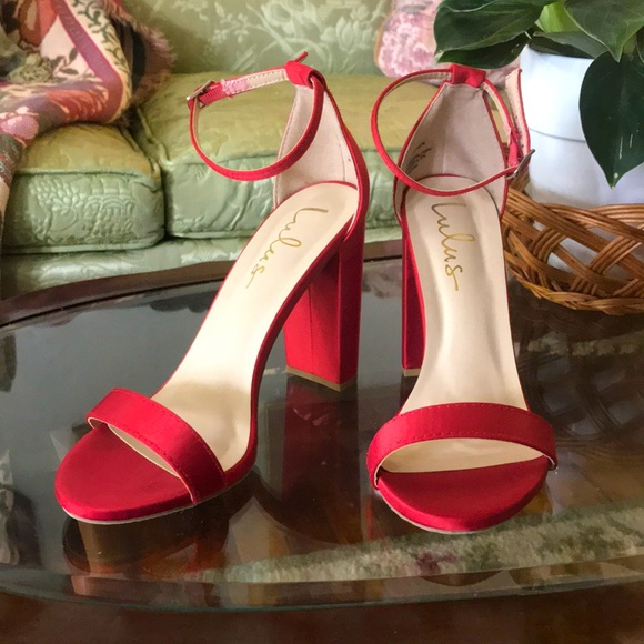 NWOT Red Satin Lulu’s Heels ❤️ - Picture 4 of 7